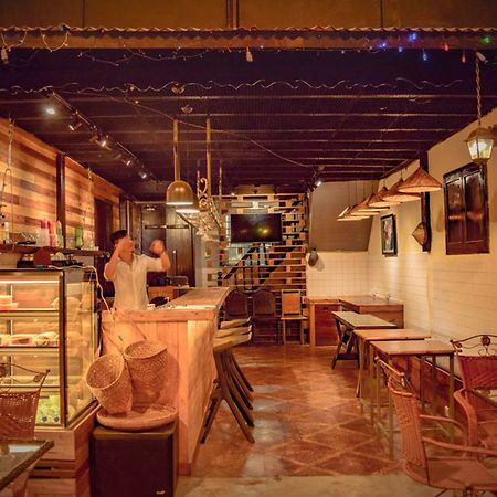 21 Hostel Янгон Экстерьер фото