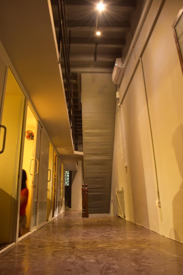 21 Hostel Янгон Экстерьер фото