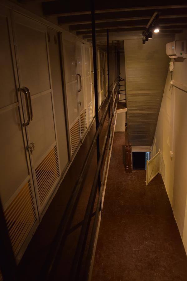 21 Hostel Янгон Экстерьер фото