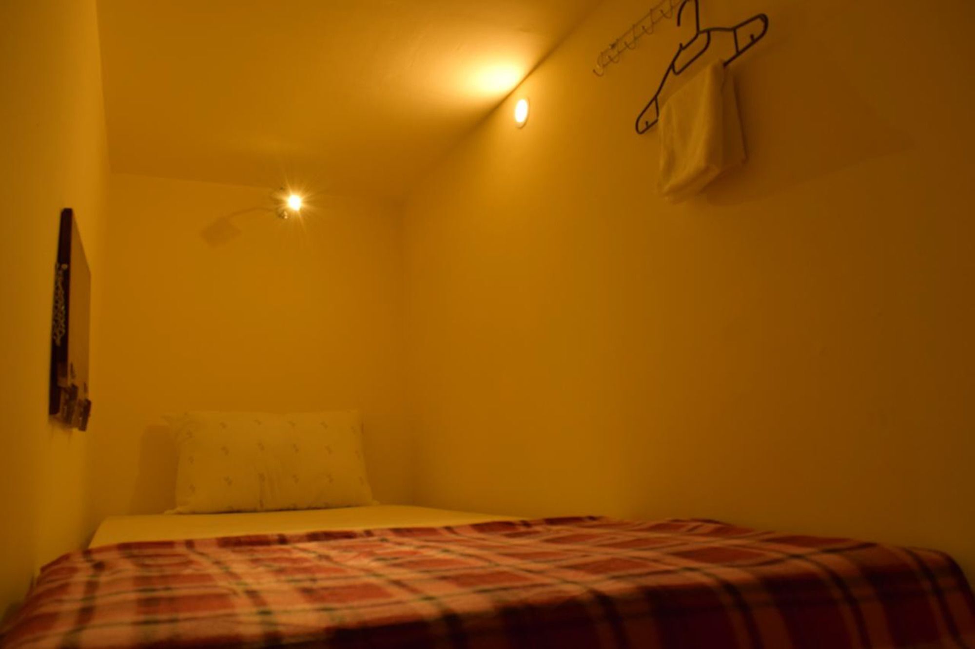 21 Hostel Янгон Экстерьер фото